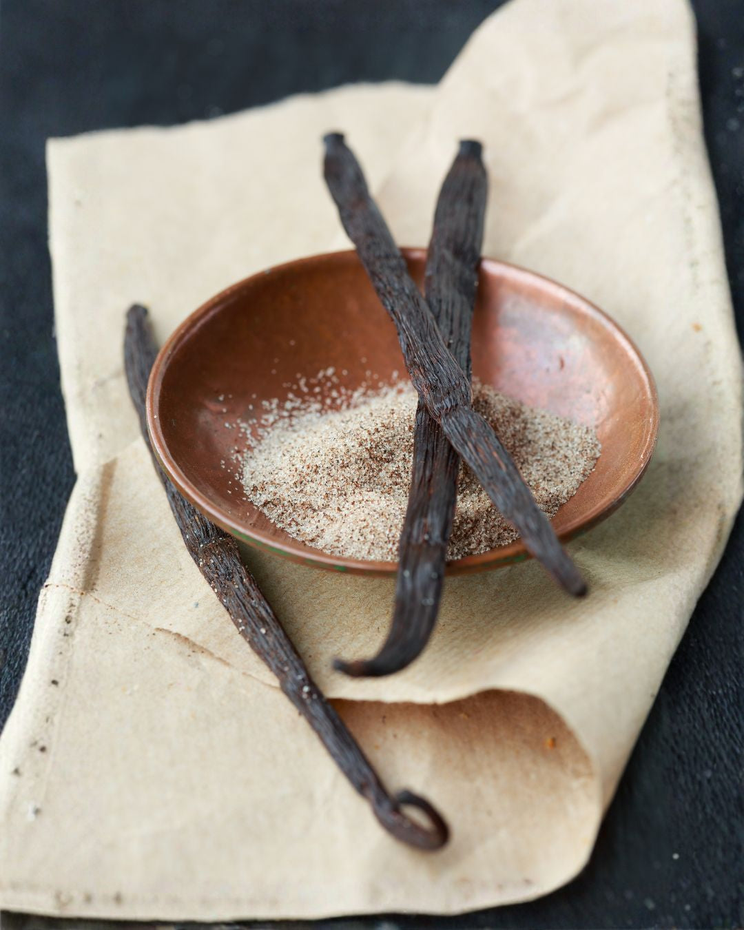 Best Vanilla Perfumes That Don’t Smell Basic (From Airy to Dark Gourmand)